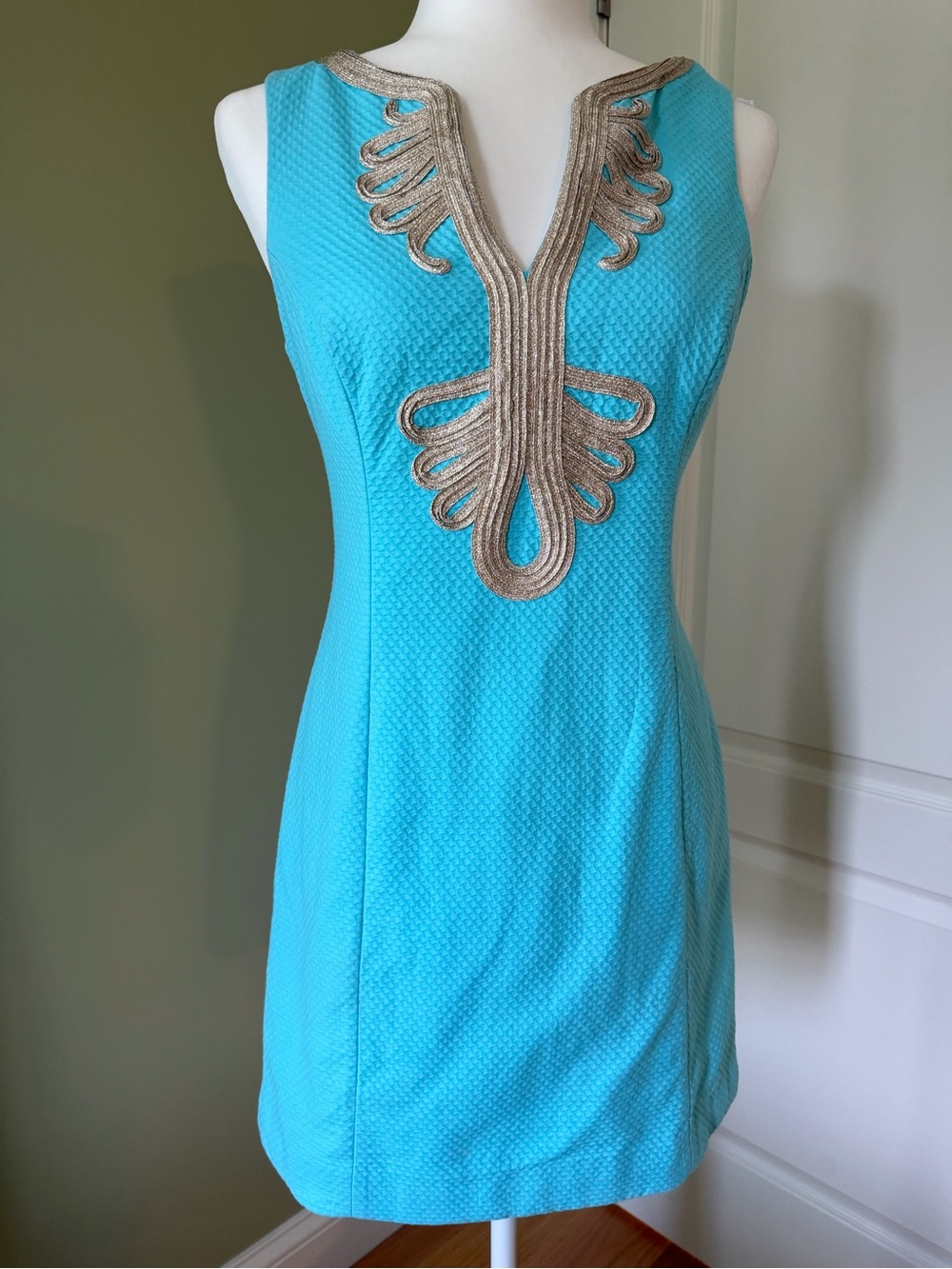 Lilly Pulitzer Turquoise Sleeveless Embroidered Janice Shift Dress